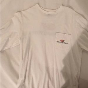 White long sleeve vineyard vine shirt